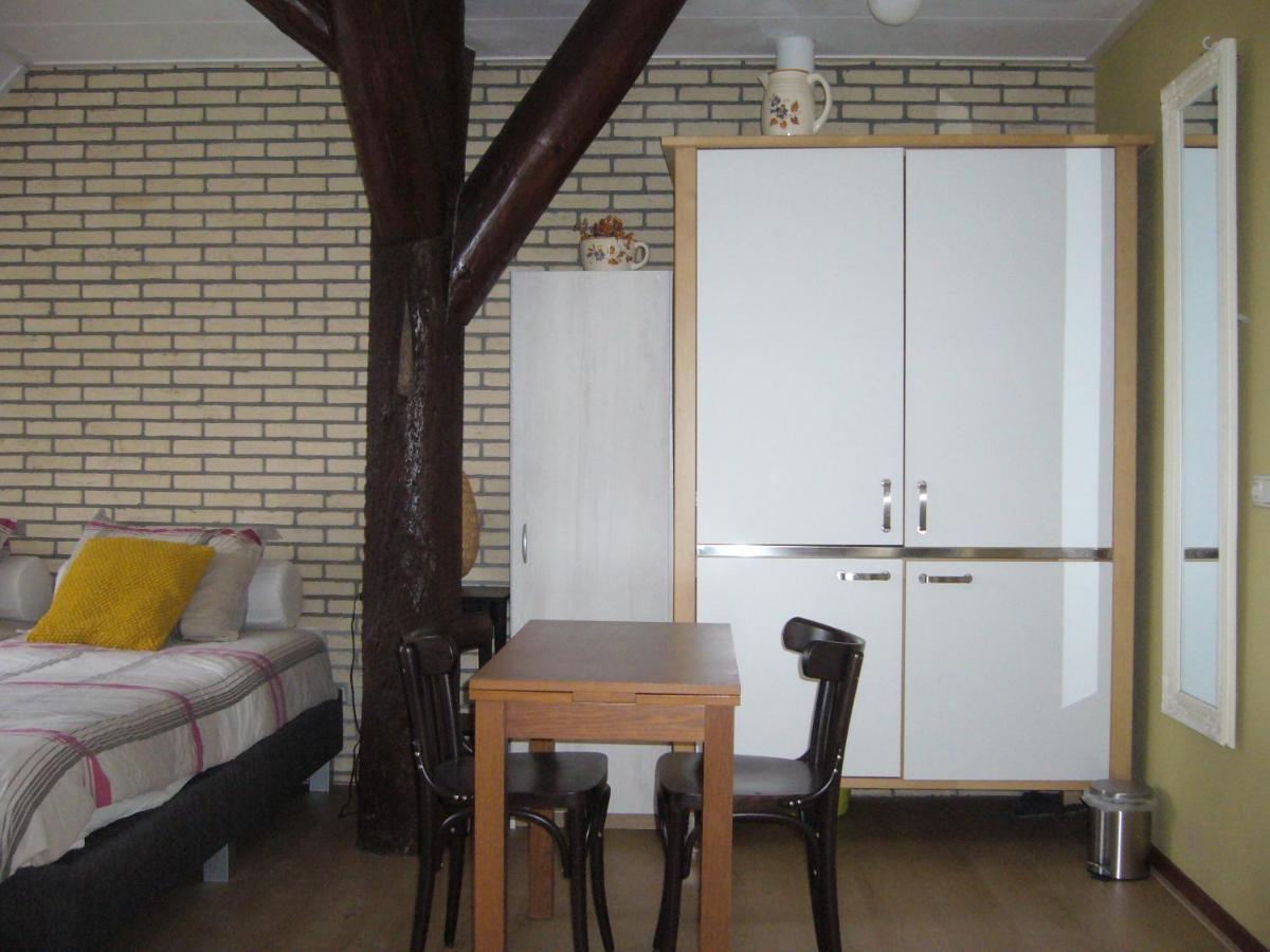 Bed and Breakfast De Stjelp Pleats à Lemmer Extérieur photo